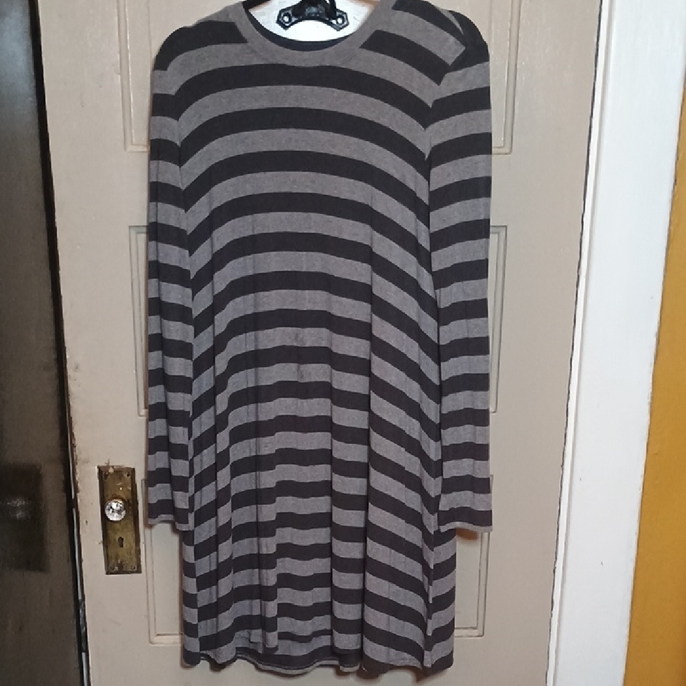 BCBG MAXAZRIA Striped Gray Dress